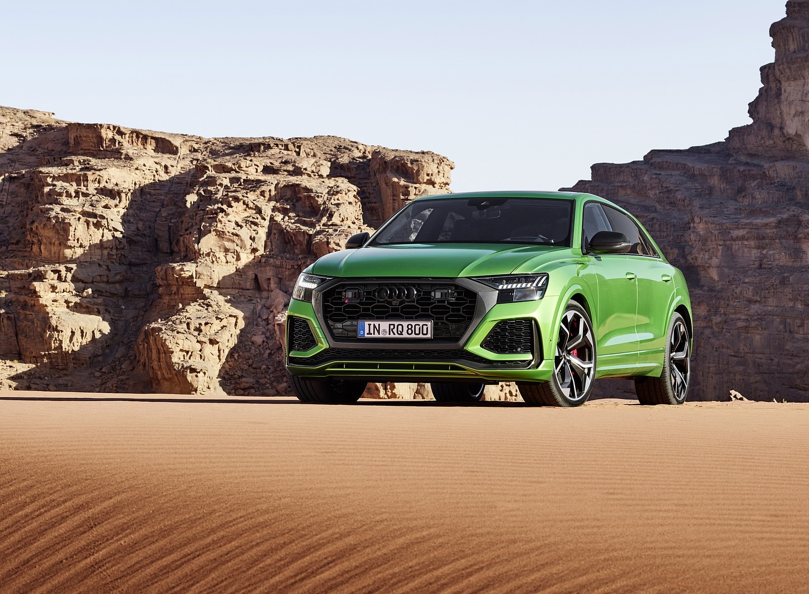 2020 Audi RS Q8 (Color: Java Green) Front Wallpapers #15 of 196