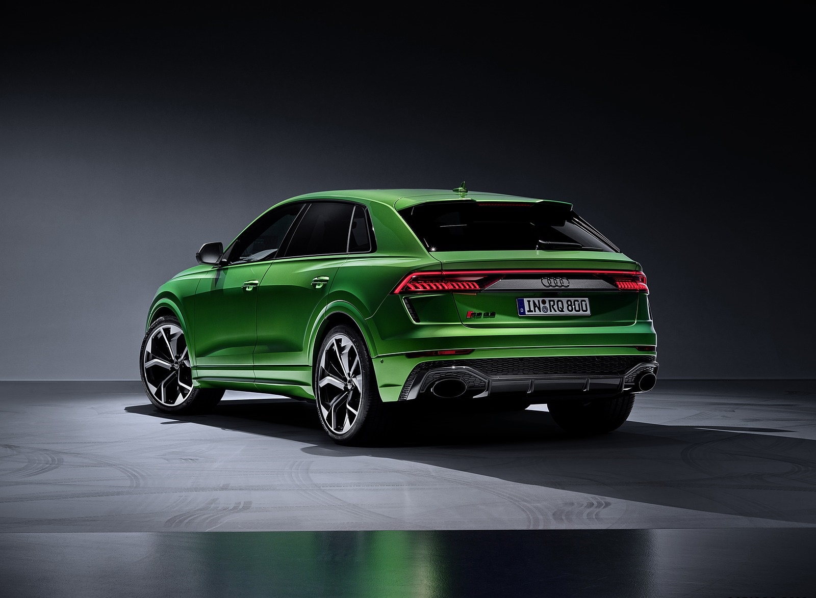 2020 Audi RS Q8 (Color: Java Green) Rear Three-Quarter Wallpapers #41 of 196