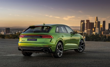 2020 Audi RS Q8 (Color: Java Green) Rear Three-Quarter Wallpapers 450x275 (33)