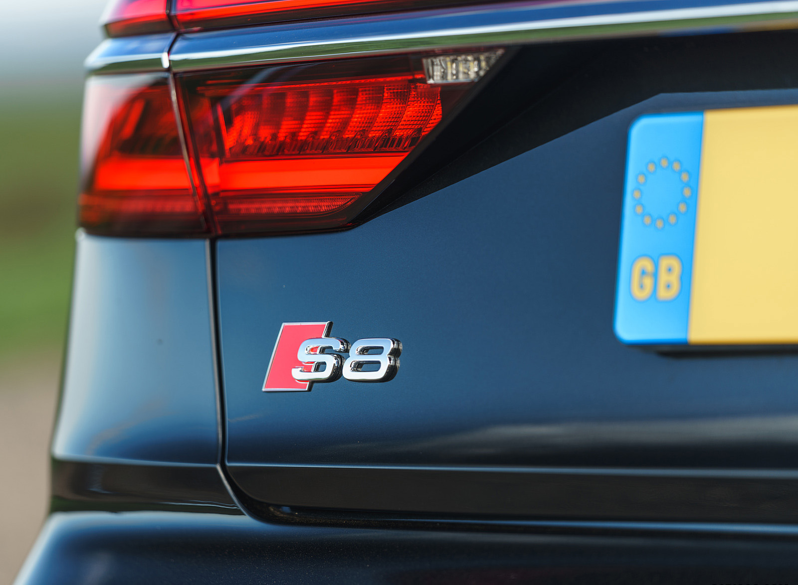 2020 Audi S8 (UK-Spec) Badge Wallpapers #145 of 189