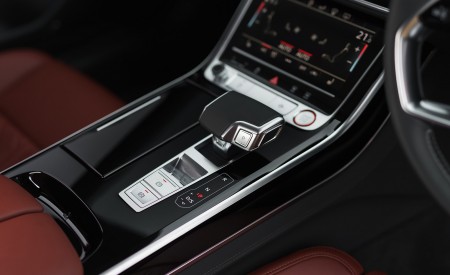 2020 Audi S8 (UK-Spec) Central Console Wallpapers 450x275 (169)