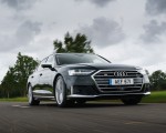 2020 Audi S8 (UK-Spec) Front Three-Quarter Wallpapers  150x120 (99)