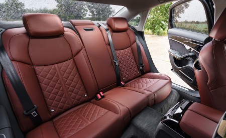 2020 Audi S8 (UK-Spec) Interior Rear Seats Wallpapers 450x275 (189)