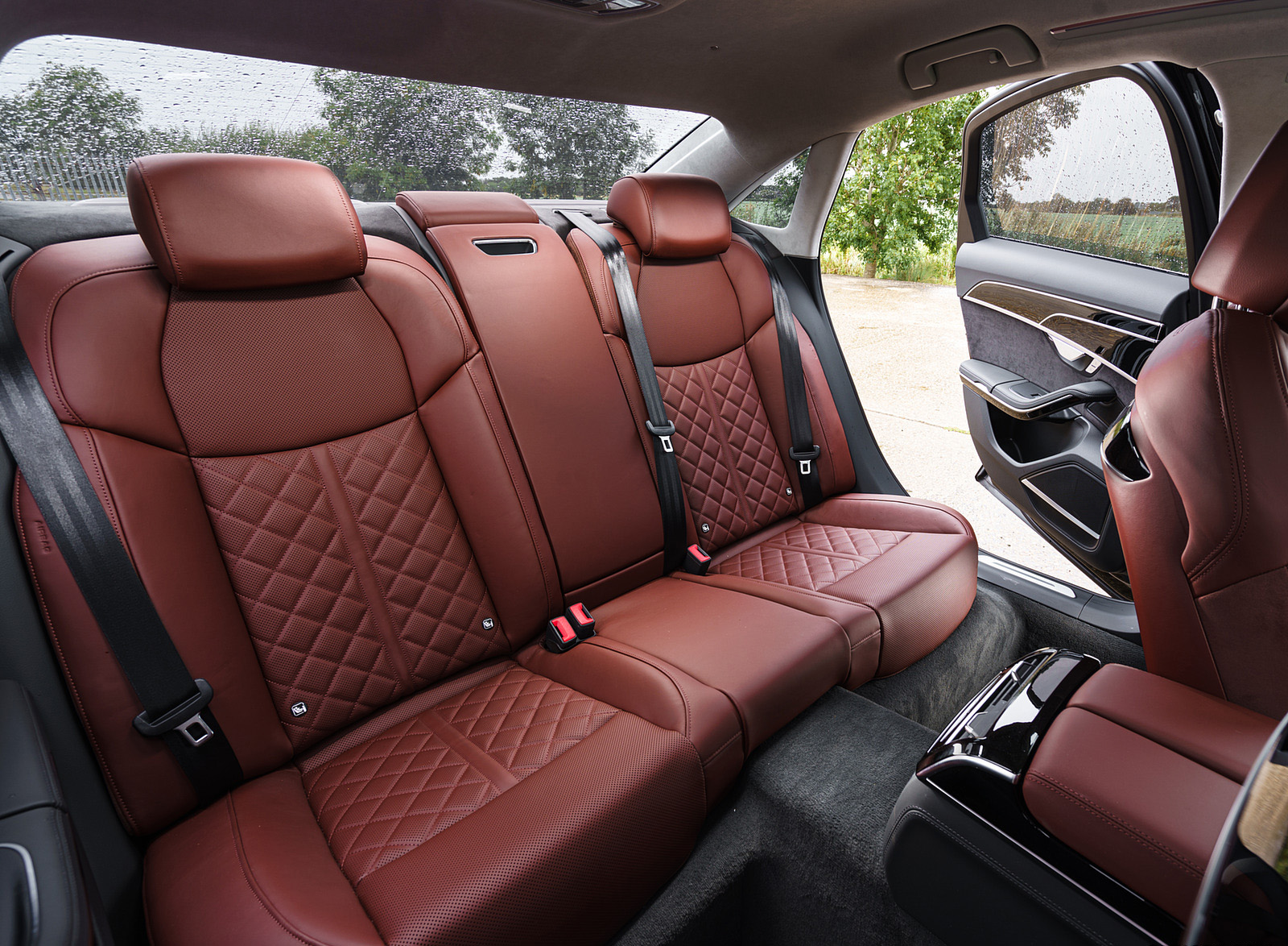 2020 Audi S8 (UK-Spec) Interior Rear Seats Wallpapers #189 of 189