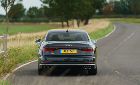2020 Audi S8 (UK-Spec) Rear Wallpapers 450x275 (119)