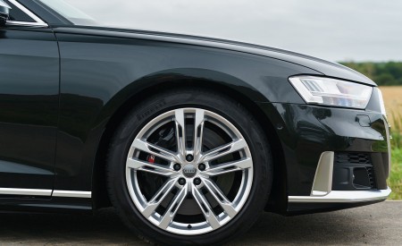 2020 Audi S8 (UK-Spec) Wheel Wallpapers 450x275 (139)