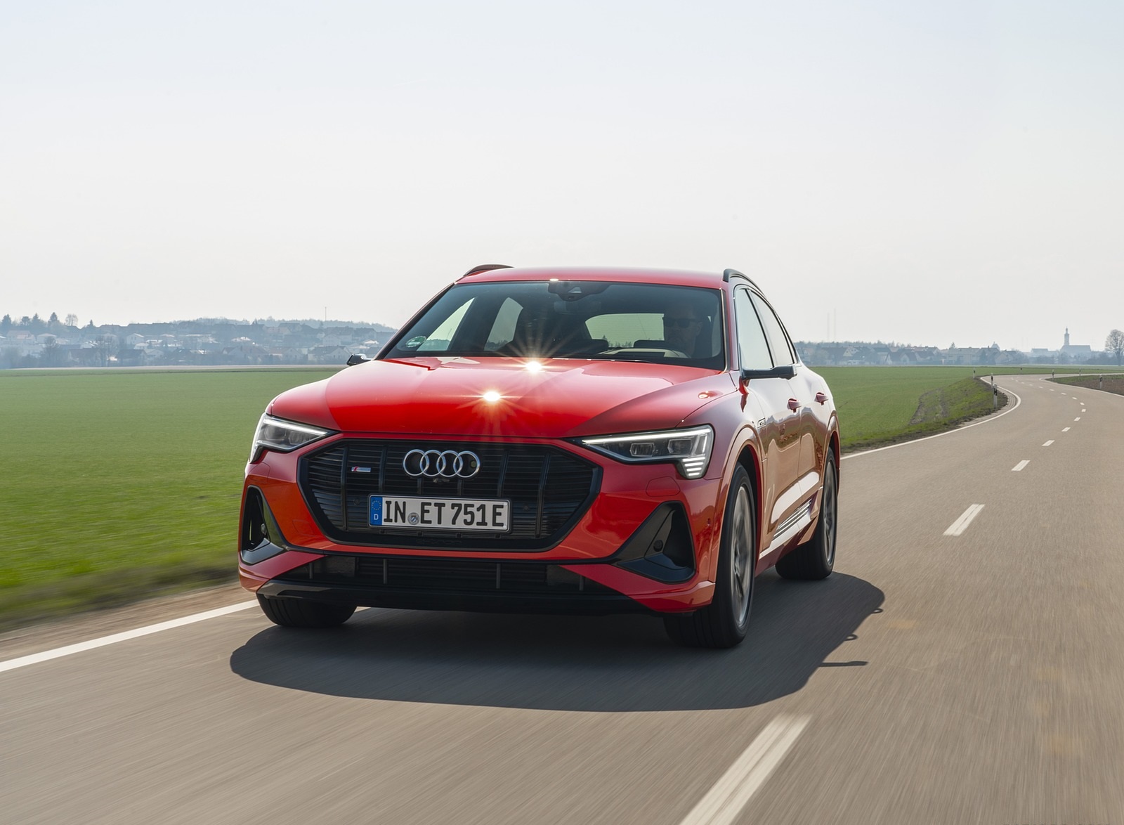 2020 Audi e-tron Sportback (Color: Catalunya Red) Front Wallpapers (3)