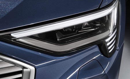 2020 Audi e-tron Sportback Headlight Wallpapers 450x275 (81)