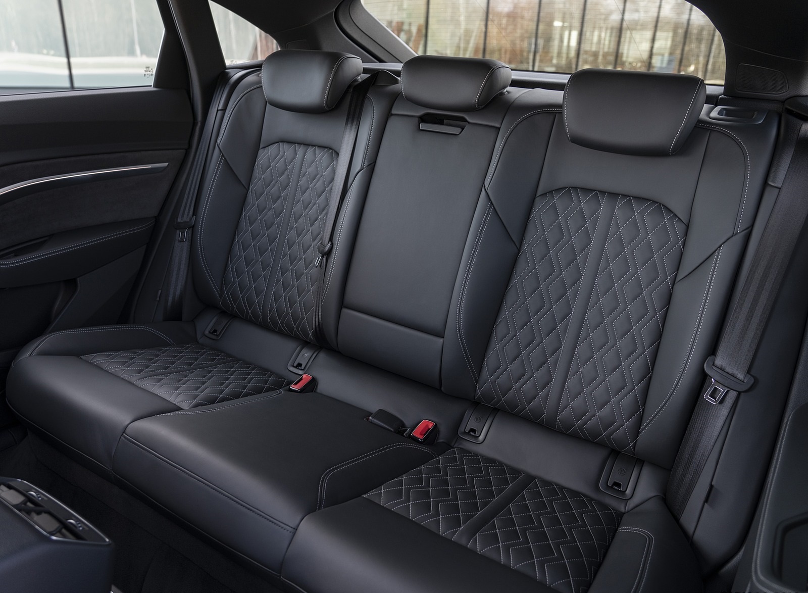 2020 Audi e-tron Sportback Interior Rear Seats Wallpapers #12 of 145
