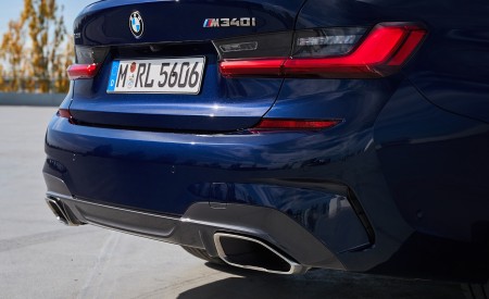 2020 BMW M340i Sedan (Color: Tanzanite Blue Metallic) Exhaust Wallpapers 450x275 (67)