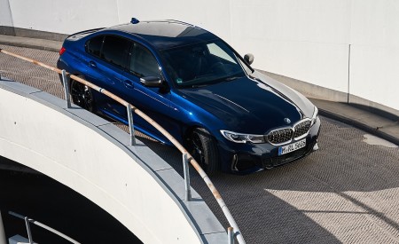 2020 BMW M340i Sedan (Color: Tanzanite Blue Metallic) Front Three-Quarter Wallpapers 450x275 (59)