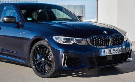 2020 BMW M340i Sedan (Color: Tanzanite Blue Metallic) Front Wallpapers 450x275 (58)