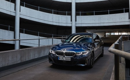 2020 BMW M340i Sedan (Color: Tanzanite Blue Metallic) Front Wallpapers 450x275 (56)