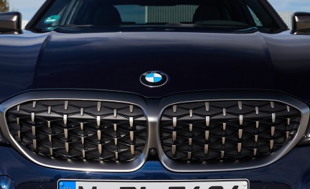 2020 BMW M340i Sedan (Color: Tanzanite Blue Metallic) Grill Wallpapers 450x275 (66)