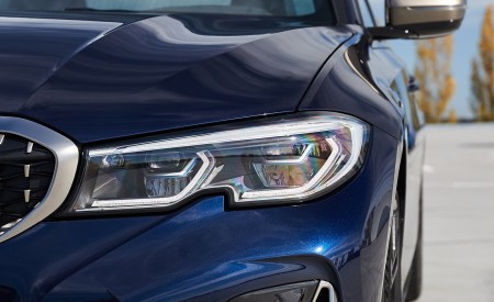 2020 BMW M340i Sedan (Color: Tanzanite Blue Metallic) Headlight Wallpapers 450x275 (64)