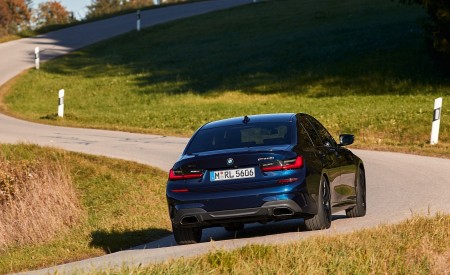 2020 BMW M340i Sedan (Color: Tanzanite Blue Metallic) Rear Three-Quarter Wallpapers 450x275 (32)