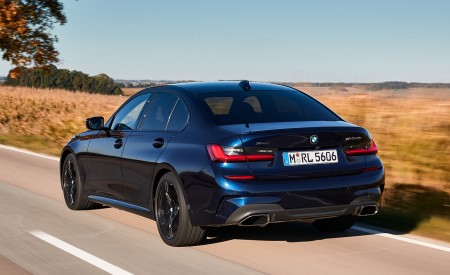 2020 BMW M340i Sedan (Color: Tanzanite Blue Metallic) Rear Three-Quarter Wallpapers 450x275 (11)