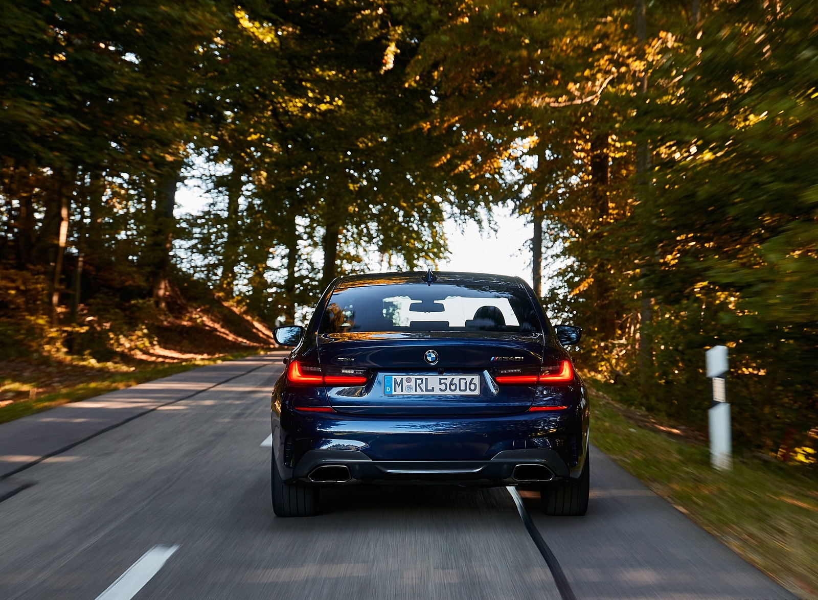 2020 BMW M340i Sedan (Color: Tanzanite Blue Metallic) Rear Wallpapers #34 of 74