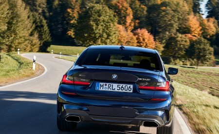 2020 BMW M340i Sedan (Color: Tanzanite Blue Metallic) Rear Wallpapers 450x275 (23)