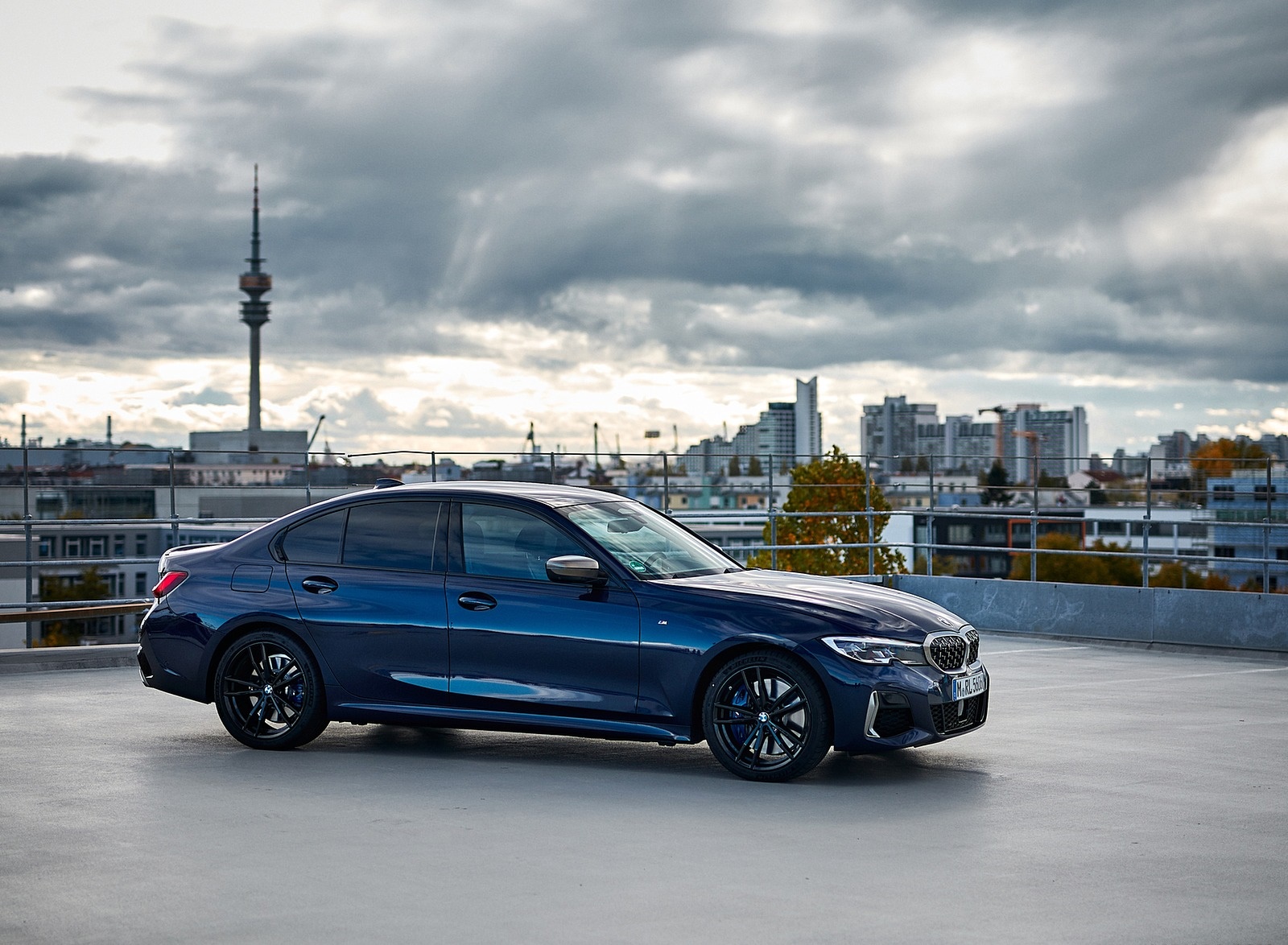 2020 BMW M340i Sedan (Color: Tanzanite Blue Metallic) Side Wallpapers #38 of 74