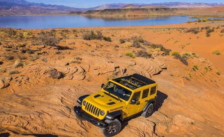 2020 Jeep Wrangler Rubicon EcoDiesel Front Three-Quarter Wallpapers 450x275 (75)