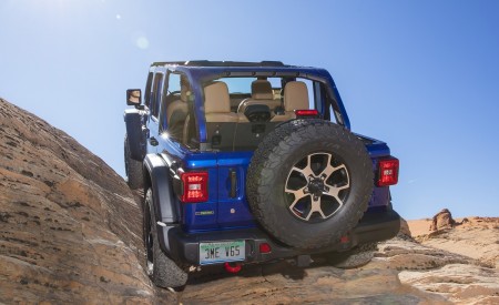 2020 Jeep Wrangler Rubicon EcoDiesel Off-Road Wallpapers 450x275 (6)