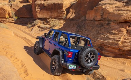 2020 Jeep Wrangler Rubicon EcoDiesel Off-Road Wallpapers 450x275 (23)