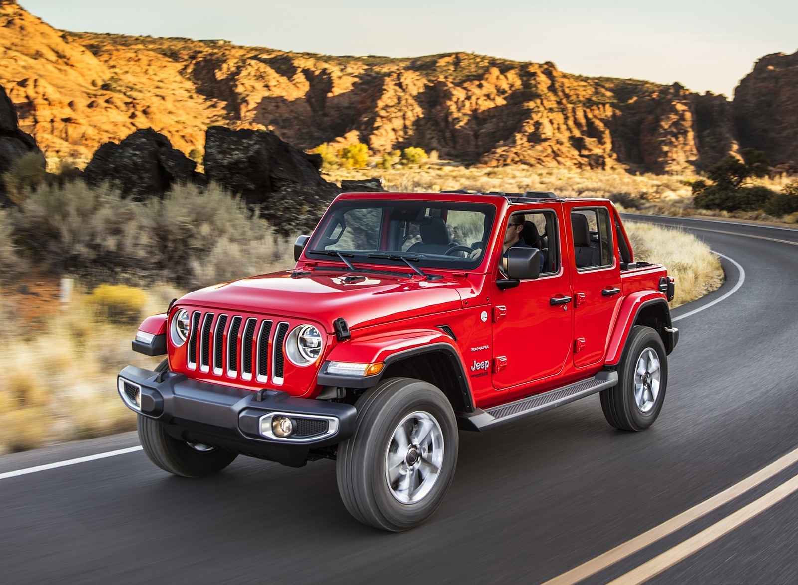 Jeep Wrangler 2020 красный