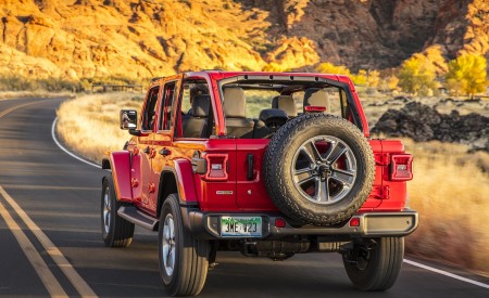 2020 Jeep Wrangler Sahara EcoDiesel Rear Wallpapers 450x275 (95)