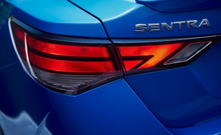 2020 Nissan Sentra Tail Light Wallpapers 450x275 (54)