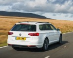 2020 Volkswagen Passat GTE Advance Estate (UK-Spec Plug-In Hybrid) Rear Three-Quarter Wallpapers 150x120 (6)