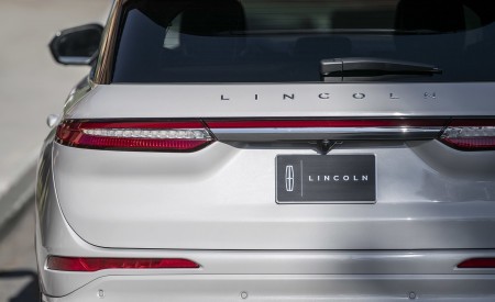 2021 Lincoln Corsair Grand Touring Plug-In Hybrd (Color: Ceramic Pearl) Detail Wallpapers 450x275 (8)