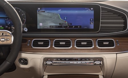 2021 Mercedes-AMG GLS 63 (US-Spec) Central Console Wallpapers 450x275 (57)