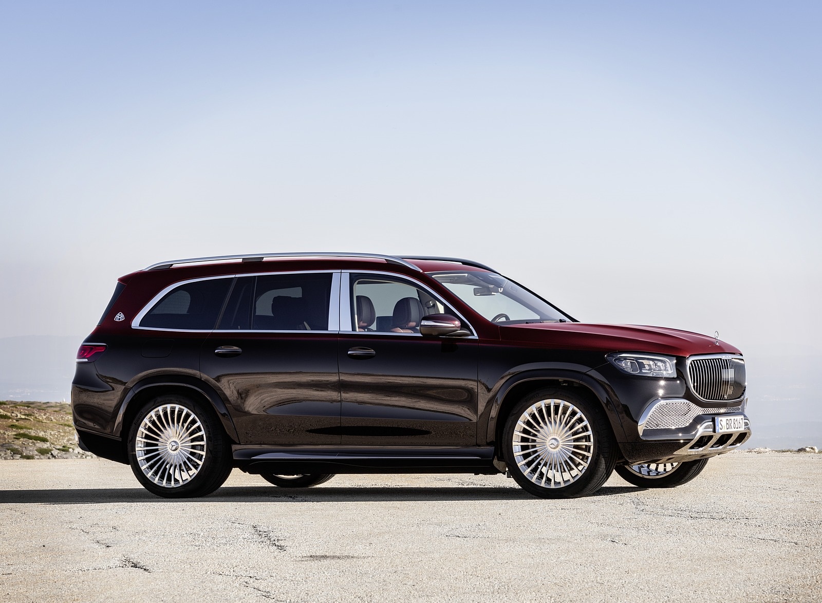 2021 Mercedes-Maybach GLS 600 (Color: Rubellite Red or Obsidian Black) Side Wallpapers #99 of 142