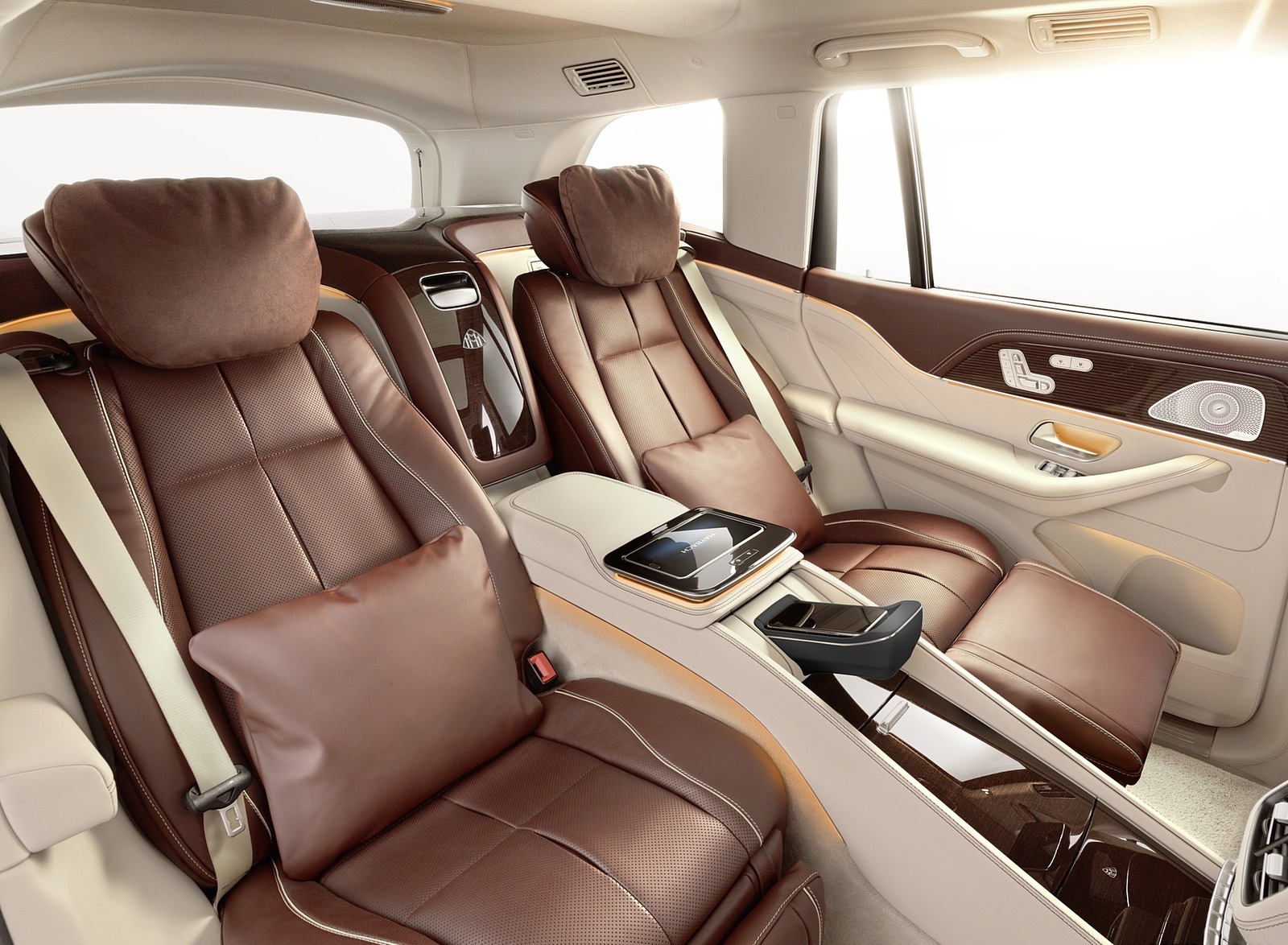 2021 Mercedes-Maybach GLS 600 Exclusive nappa leather mahogany or macchiato Interior Rear Seats Wallpapers #126 of 142