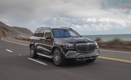 2021 Mercedes-Maybach GLS 600 (US-Spec) Front Three-Quarter Wallpapers 450x275 (6)
