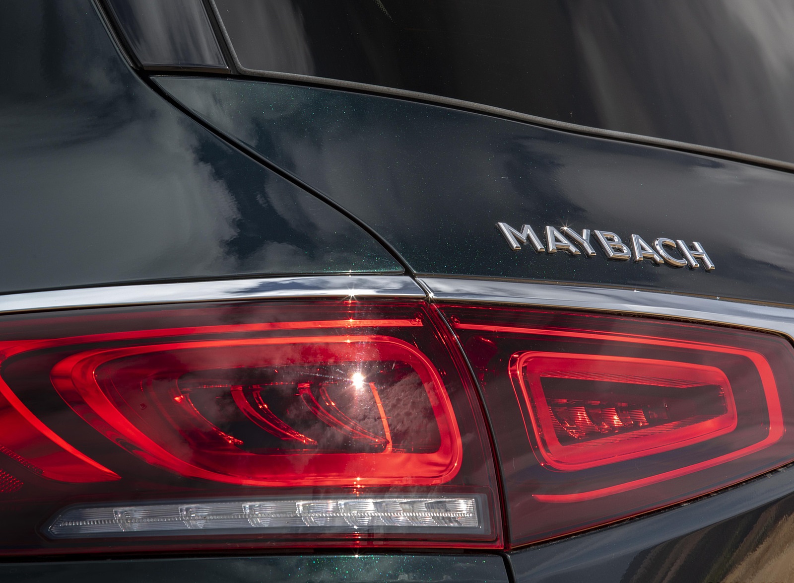 2021 Mercedes-Maybach GLS 600 (US-Spec) Tail Light Wallpapers #53 of 142