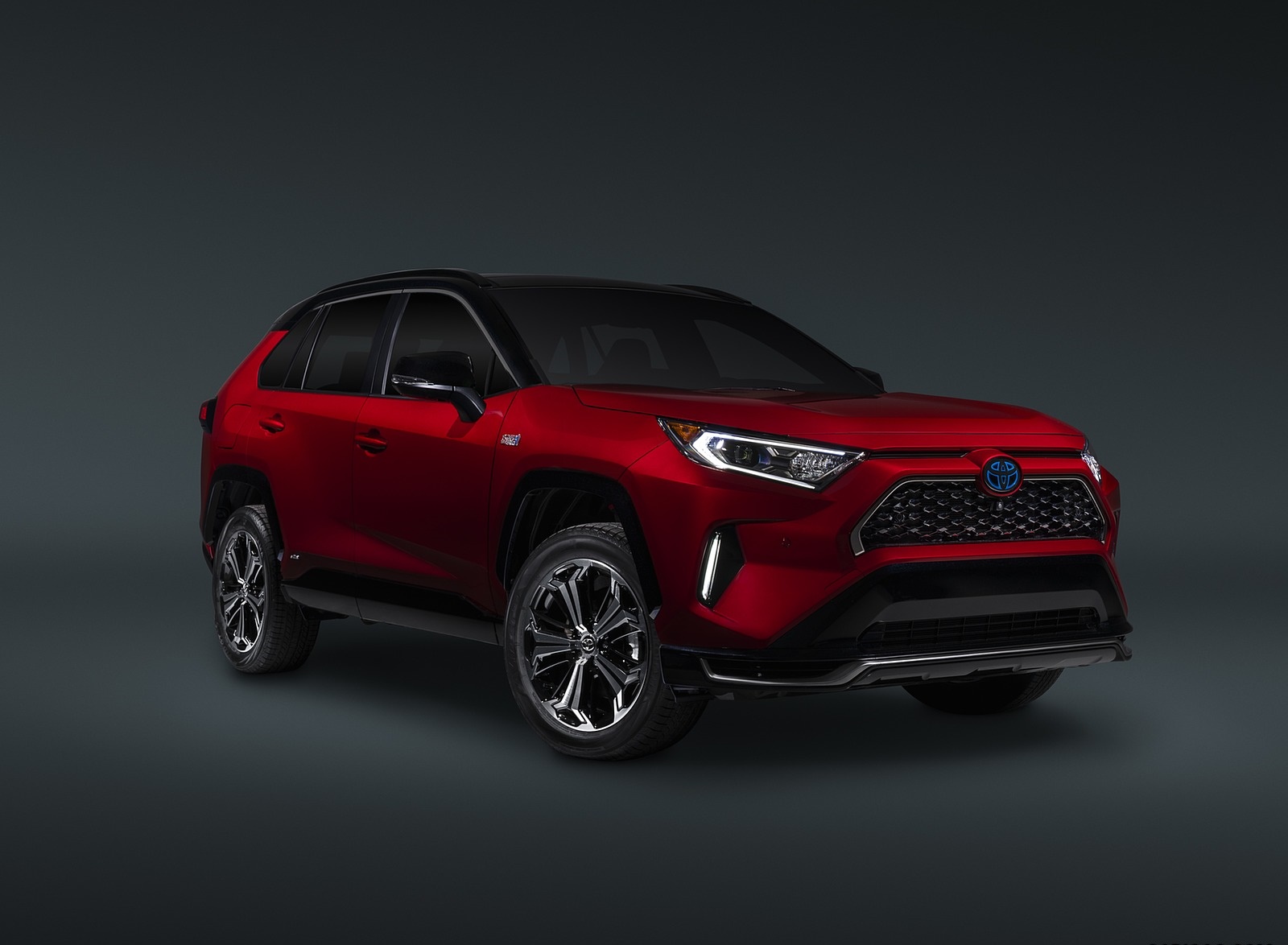 2021 Toyota RAV4 Prime Plug-In Hybrid Front Three-Quarter Wallpapers #7 of 30