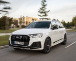 2020 Audi Q7 TFSI e quattro Plug-In Hybrid (Color: Glacier White) Front Three-Quarter Wallpapers 150x120 (3)