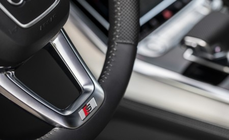 2020 Audi Q7 TFSI e quattro Plug-In Hybrid Interior Detail Wallpapers 450x275 (44)