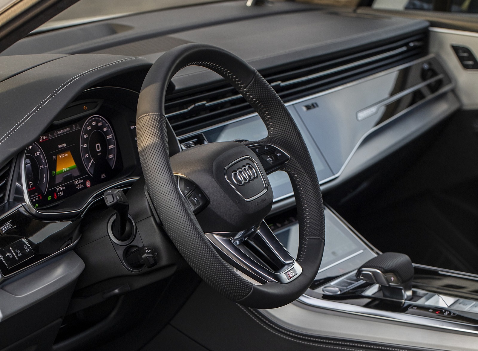 2020 Audi Q7 TFSI e quattro Plug-In Hybrid Interior Wallpapers #41 of 46