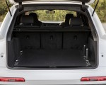 2020 Audi Q7 TFSI e quattro Plug-In Hybrid Trunk Wallpapers 150x120 (46)