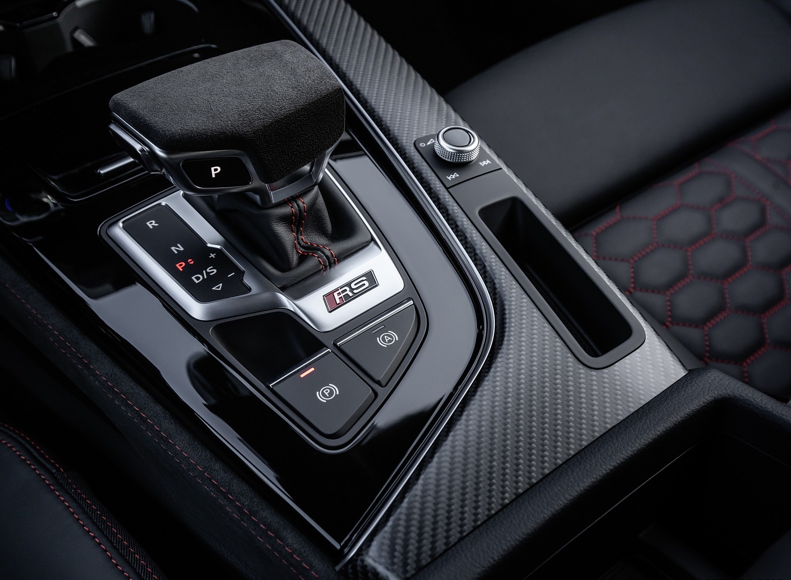 2020 Audi RS 5 Coupe Central Console Wallpapers #39 of 75