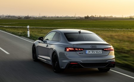 2020 Audi RS 5 Coupe (Color: Nardo Gray) Rear Three-Quarter Wallpapers 450x275 (15)