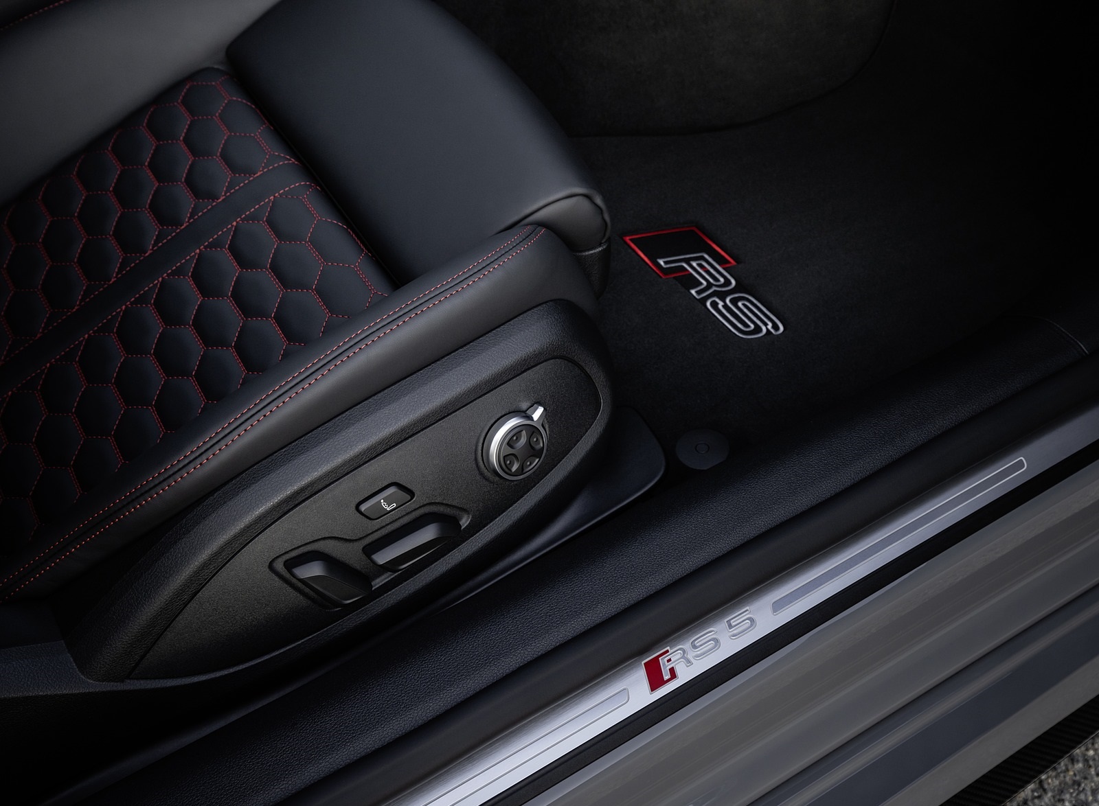 2020 Audi RS 5 Coupe Door Sill Wallpapers #28 of 75