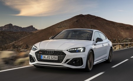 2020 Audi RS 5 Sportback (Color: Glacier White) Front Three-Quarter Wallpapers 450x275 (40)