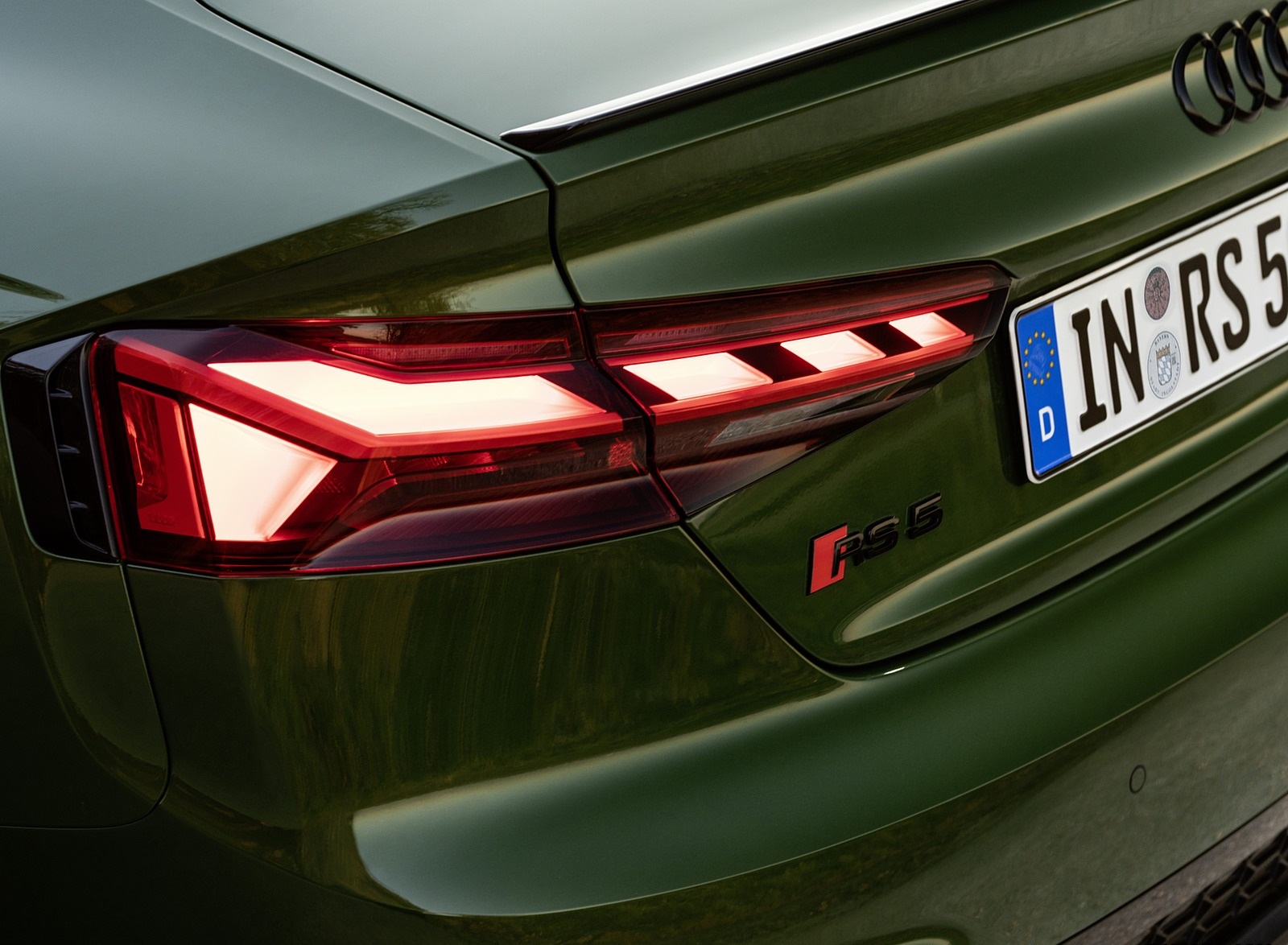 2020 Audi RS 5 Sportback (Color: Sonoma Green) Tail Light Wallpapers #18 of 76