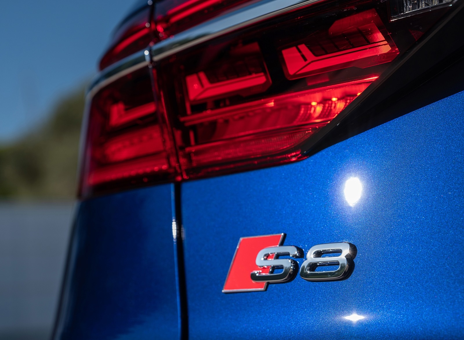 2020 Audi S8 (Color: Navarra Blue) Badge Wallpapers #66 of 189