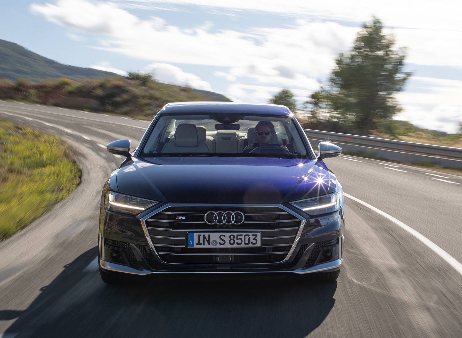 2020 Audi S8 (Color: Navarra Blue) Front Wallpapers #18 of 189