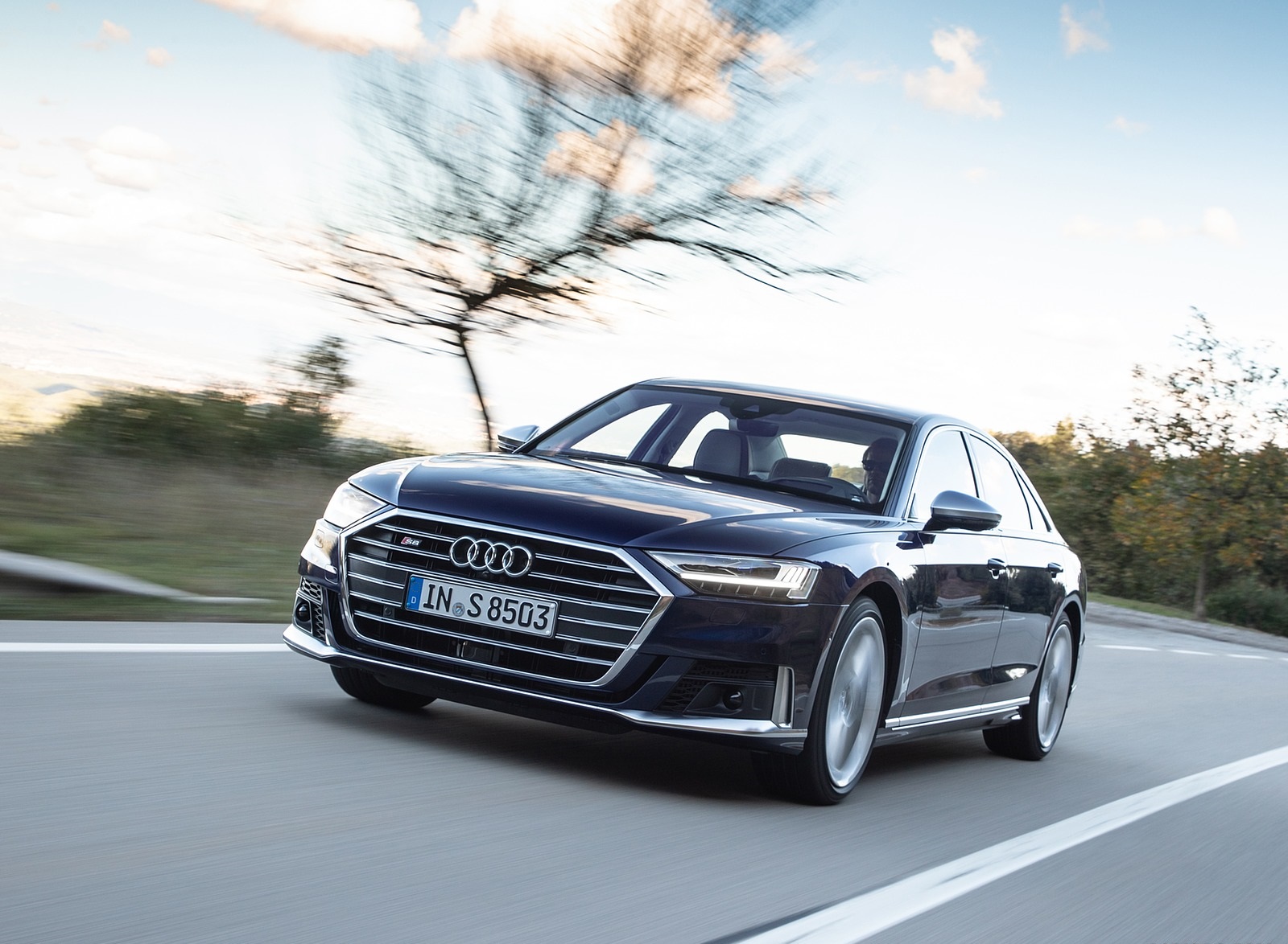 2020 Audi S8 (Color: Navarra Blue) Front Wallpapers (9)